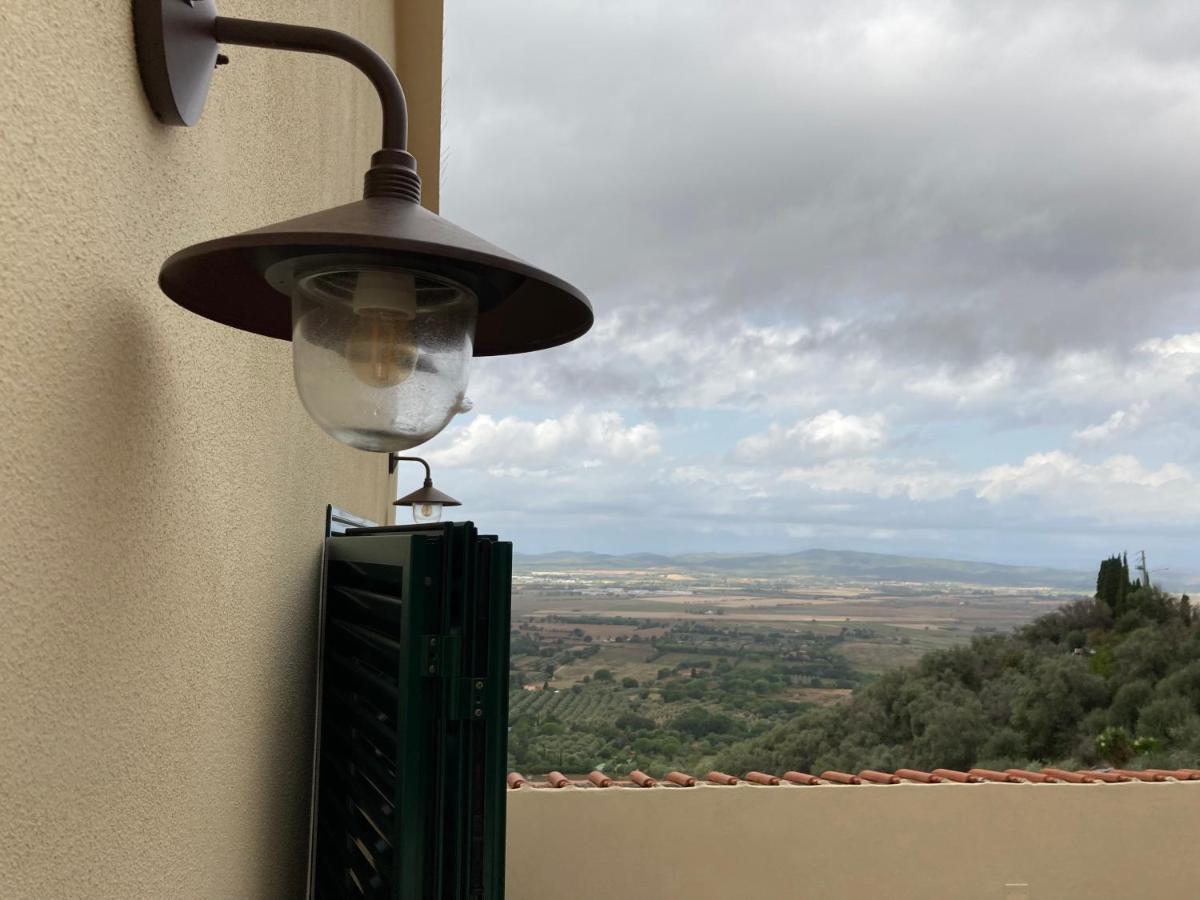 La Terrazza Di Re Scarlino Apartment Bagian luar foto
